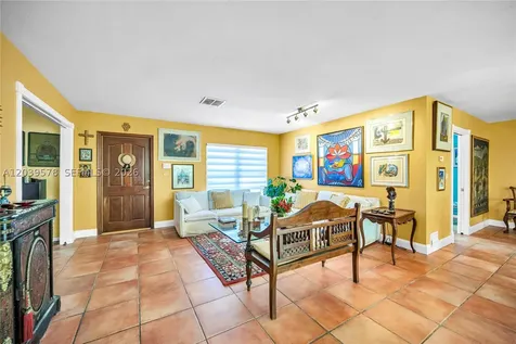 8701 SW 87th Court Miami FL 33173