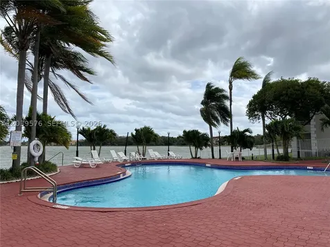 2841 N Oakland Forest Drive Oakland Park FL 33309