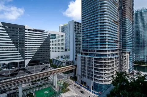 88 SW 7th Street Miami FL 33130