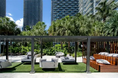 88 SW 7th Street Miami FL 33130