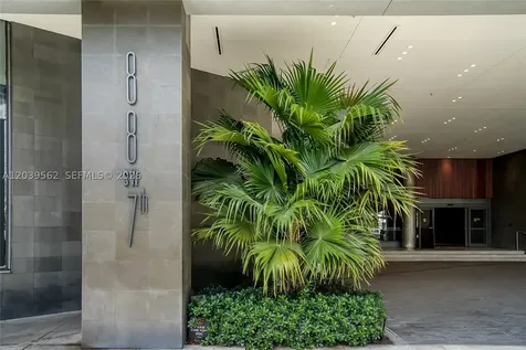 88 SW 7th Street Miami FL 33130