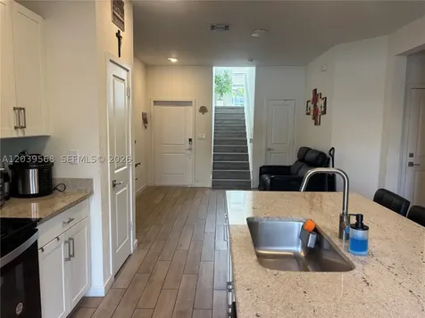 831 SE 16th Court Homestead FL 33034