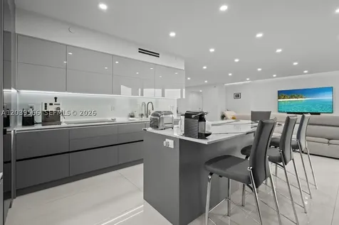 19500 Turnberry Way Aventura FL 33180