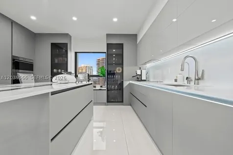19500 Turnberry Way Aventura FL 33180