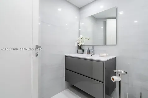 19500 Turnberry Way Aventura FL 33180