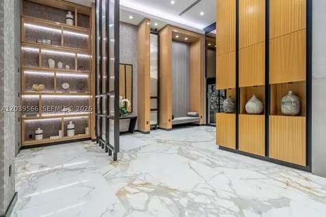 19500 Turnberry Way Aventura FL 33180
