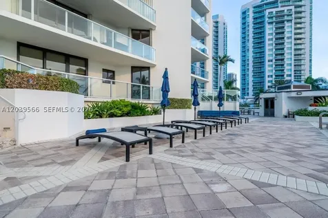 19500 Turnberry Way Aventura FL 33180