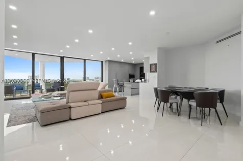 19500 Turnberry Way Aventura FL 33180