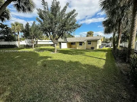 323 Northlake Drive North Palm Beach FL 33408