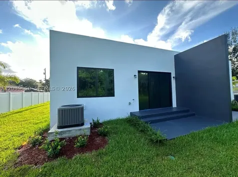 16000 NW 38 Place Miami Gardens FL 33054
