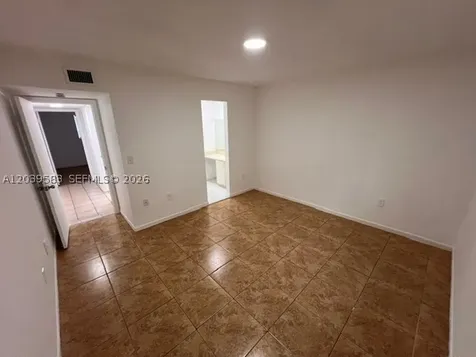 2690 W 76th Street Hialeah FL 33016