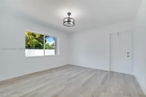 6250 SW 62 Place South Miami FL 33143