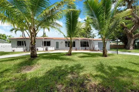 6250 SW 62 Place South Miami FL 33143