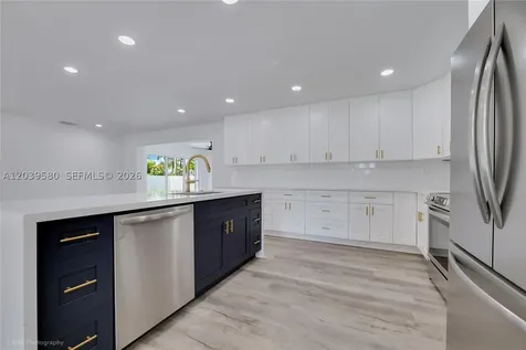6250 SW 62 Place South Miami FL 33143