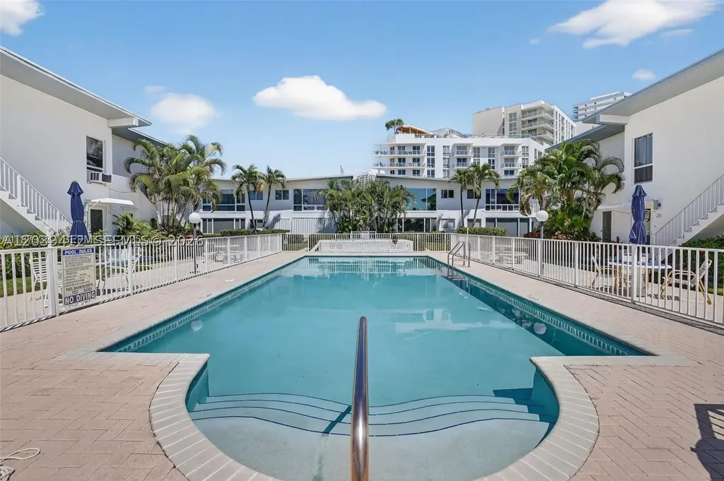 425 Bayshore Drive Fort Lauderdale FL 33304