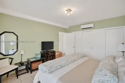 425 Bayshore Drive Fort Lauderdale FL 33304