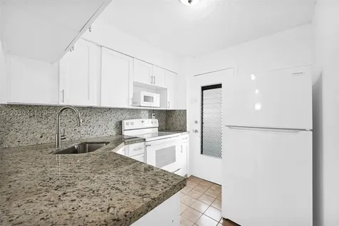 1620 West Avenue Miami Beach FL 33139