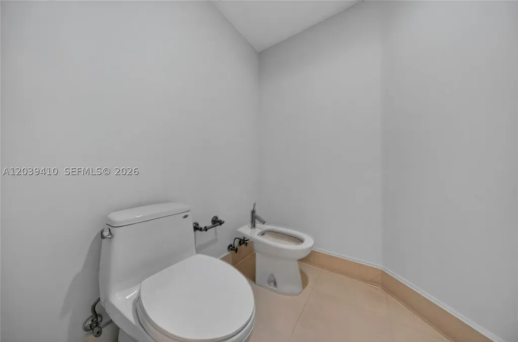 2711 S Ocean Drive Hollywood FL 33024