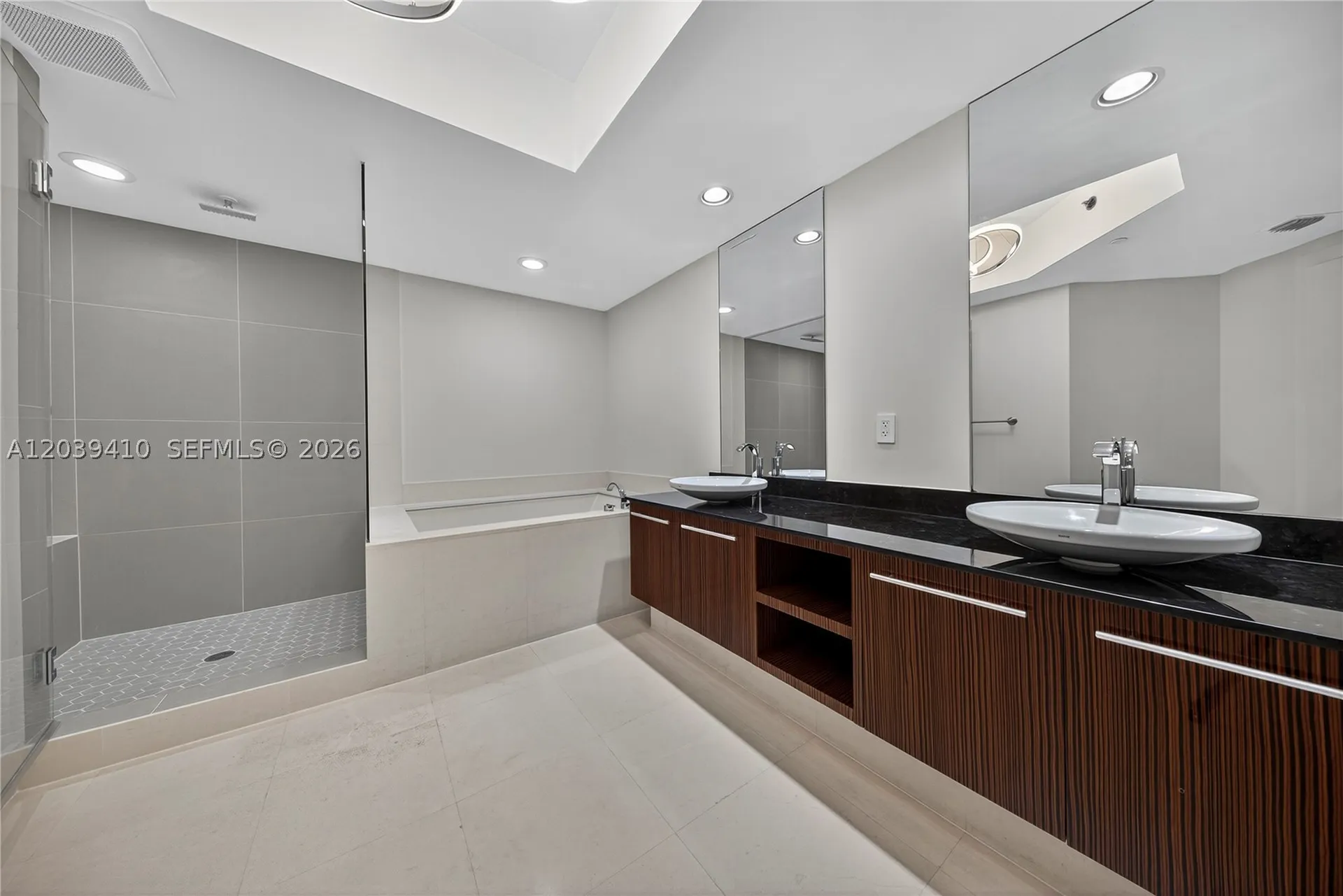 2711 S Ocean Drive Hollywood FL 33024