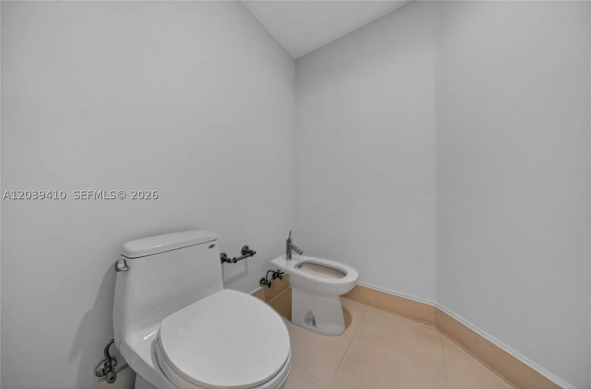 2711 S Ocean Drive Hollywood FL 33024