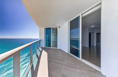 2711 S Ocean Drive Hollywood FL 33024