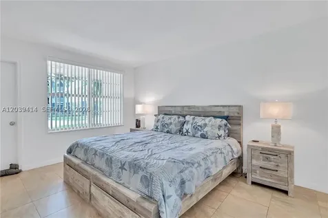 4025 N Federal Highway Oakland Park FL 33308