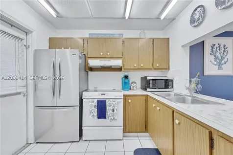 4025 N Federal Highway Oakland Park FL 33308