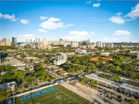 2557 NE 190th Street Miami FL 33180