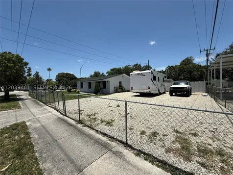 3320 E 10th Avenue Hialeah FL 33013