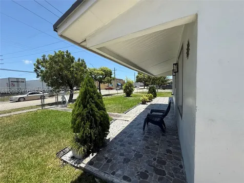3320 E 10th Avenue Hialeah FL 33013