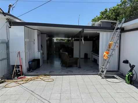 3320 E 10th Avenue Hialeah FL 33013