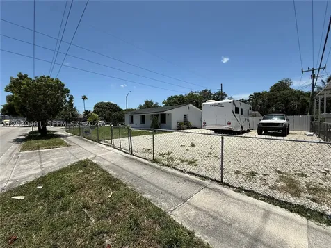 3320 E 10th Avenue Hialeah FL 33013