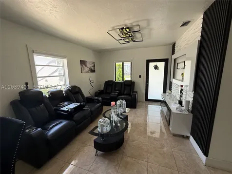 3320 E 10th Avenue Hialeah FL 33013