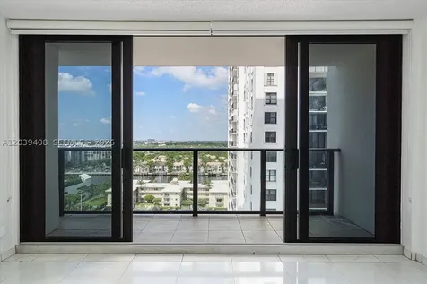 2301 S Ocean Drive Hollywood FL 33019
