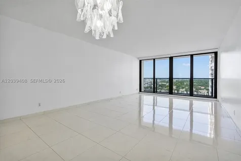2301 S Ocean Drive Hollywood FL 33019