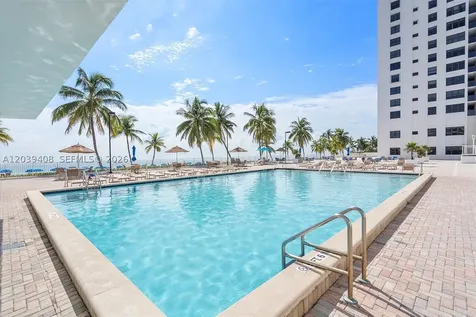 2301 S Ocean Drive Hollywood FL 33019