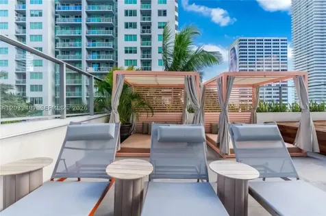 227 NE 2nd Street Miami FL 33132