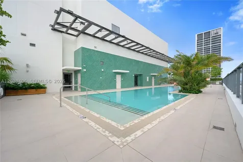 11 NE 6th Street Miami FL 33132