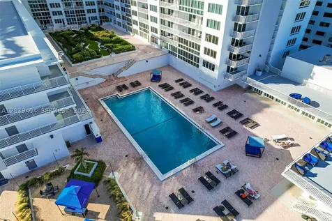 5401 Collins Avenue Miami Beach FL 33140