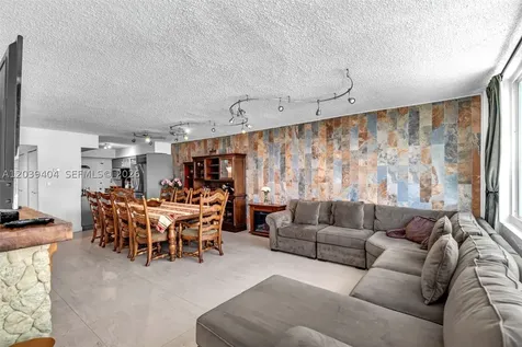 5401 Collins Avenue Miami Beach FL 33140