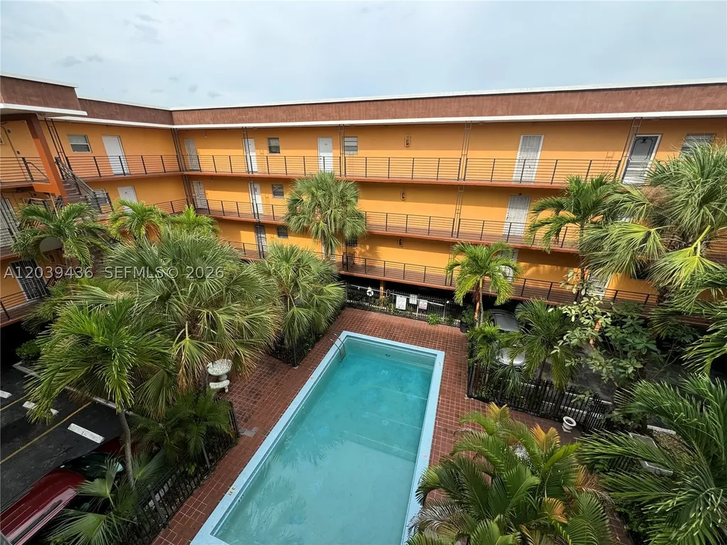 365 NE 125th Street North Miami FL 33161