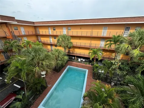 365 NE 125th Street North Miami FL 33161