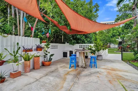 213 NE 43rd Street Miami FL 33137