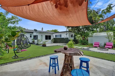 213 NE 43rd Street Miami FL 33137