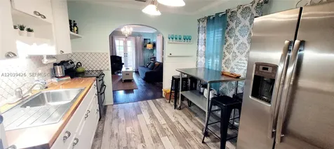 100 NE 5th Street Fort Lauderdale FL 33301