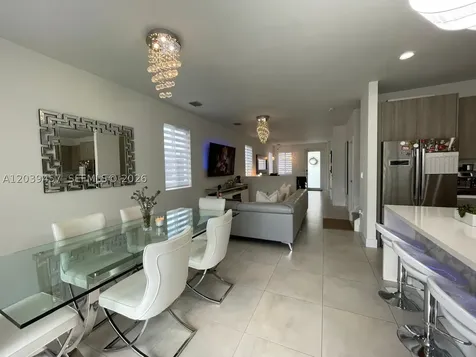 7243 NW 103rd Path Doral FL 33178