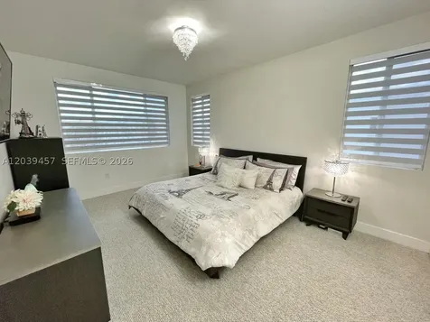 7243 NW 103rd Path Doral FL 33178