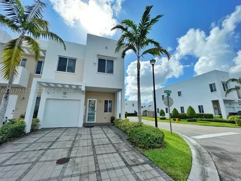 7243 NW 103rd Path Doral FL 33178