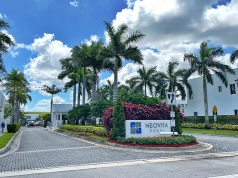 7243 NW 103rd Path Doral FL 33178