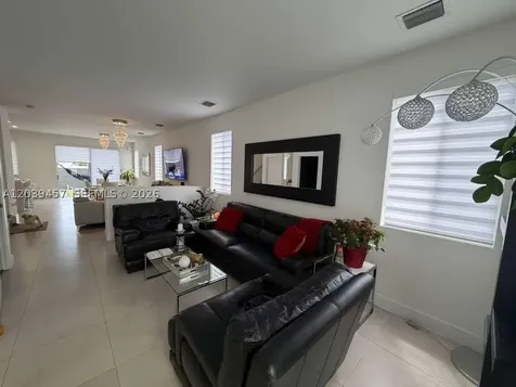 7243 NW 103rd Path Doral FL 33178